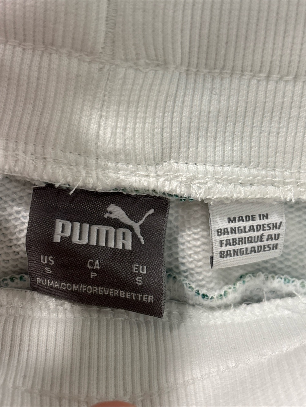Puma Women’s ESS+ Blossom AOP Lounge Set Archive Green Size S Shorts & T-shirt - Picture 4 of 13